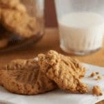 Rolled oats and peanut butter cookies