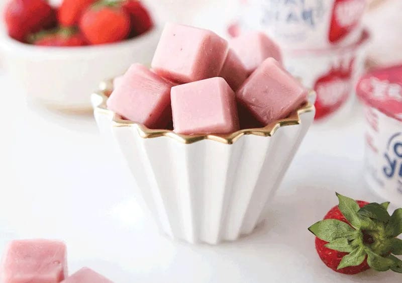 Vegan Strawberry FroYo